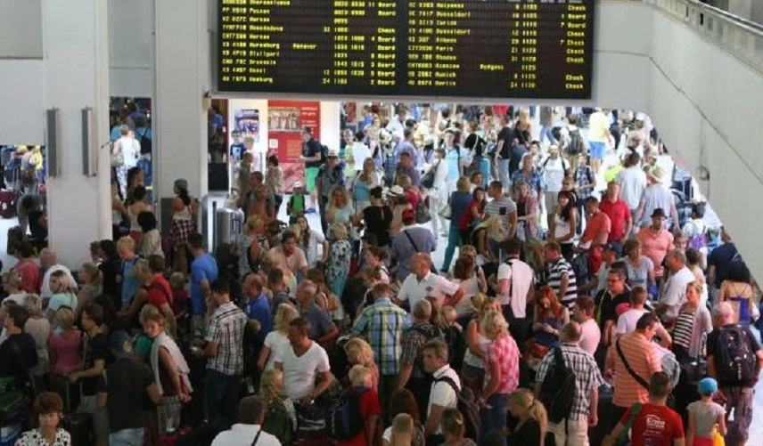 Έπεσαν πρόστιμα σε τουρίστες στο αεροδρόμιο Ηρακλείου