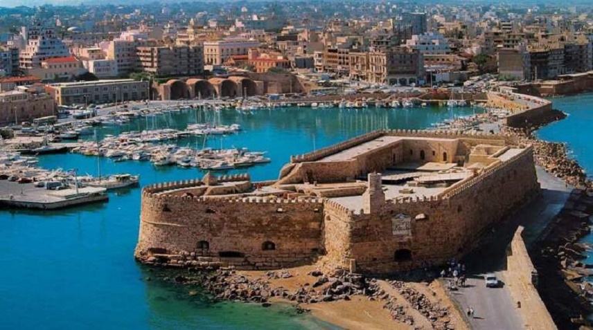 Kατατέθηκαν οι προσφορές για το λιμάνι του Ηρακλείου