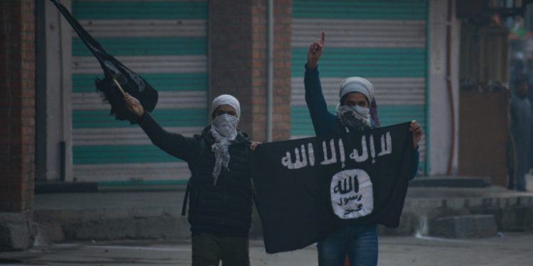 Το Ισλαμικό Κράτος ανέλαβε την ευθύνη για τη σύγκρουση δύο ελικοπτέρων