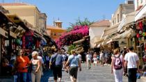 ΙΝΣΕΤΕ:Λιγότεροι οι τουρίστες αλλα περισσότερα τα έσοδα για την Κρήτη