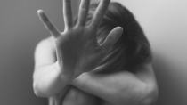 «Κάθε μία ώρα έχουμε καταγγελία για ενδοοικογενειακή βία»