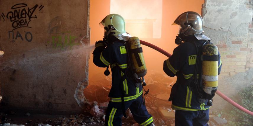 Φωτιά ξέσπασε σε φούρνο και κλιματιστικά σπιτιού