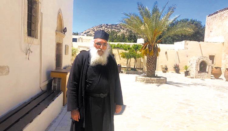 Ι.Μ. Οδηγητρίας: «Θέλουν να πλήξουν τον ηγούμενο και τη Μονή»