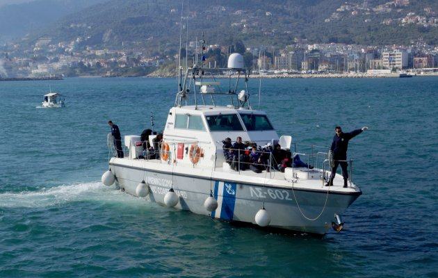 Διάσωση 110 προσφύγων από το Λιμενικό