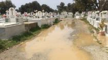 Τριτοκοσμικές εικόνες στο Κοιμητήριο Τυμπακίου