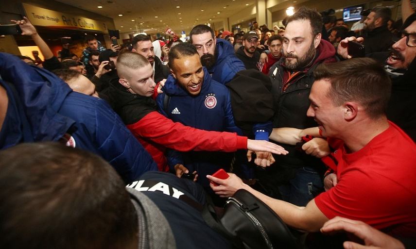 Ολυμπιακός: Γουλβς,Ποντένσε και...αποθέωση για τους θριαμβευτές!