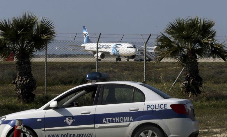 Αεροπειρατεία Κύπρος: Ξεκίνησαν οι διαπραγματεύσεις με τους αεροπειρατές