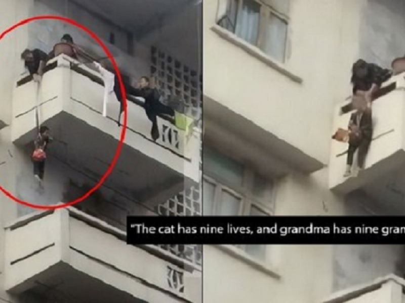 Έδεσε τον εγγονό της και τον κατέβασε από το μπαλκόνι για να πιάσει την γάτα