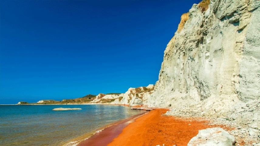 Άργιλος: Η παραλία της Κρήτης όπου μπορείτε να κάνετε φυσικό σπα
