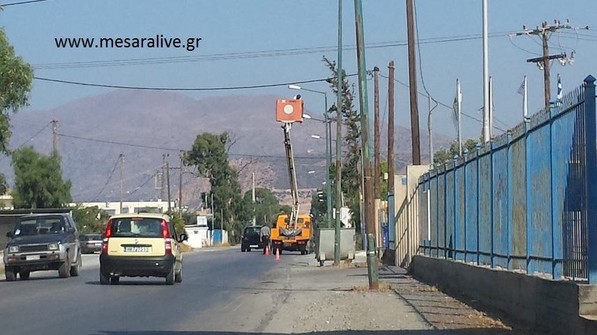 Μετά τη παρέμβαση του mesaralive.gr τοποθετούνται λάμπες στο δρόμο Τυμπάκι – Κόκκινος Πύργος