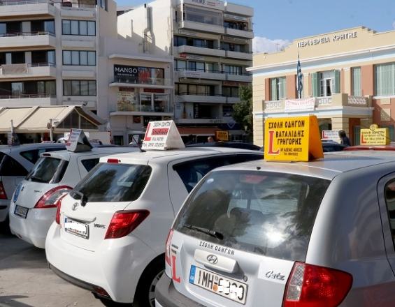 Στον Εισαγγελέα οι δάσκαλοι οδήγησης για την πολύμηνη ομηρία τους