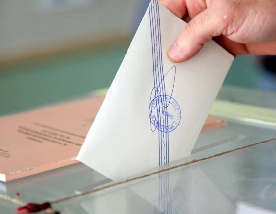 Ξανά εκλογές στο τμήμα των Εξαρχείων όπου εκλάπη η κάλπη