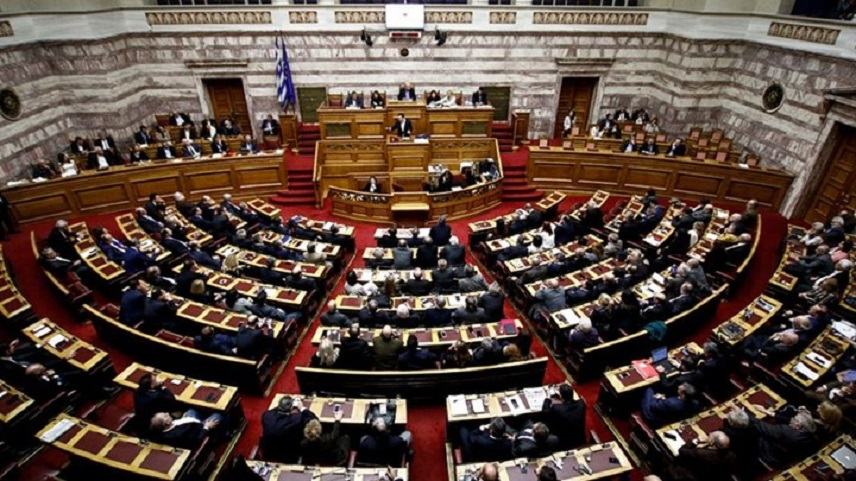 Βουλή: Διασταύρωσαν τα ξίφη τους Μητσοτάκης- Τσίπρας με φόντο τις...κάλπες