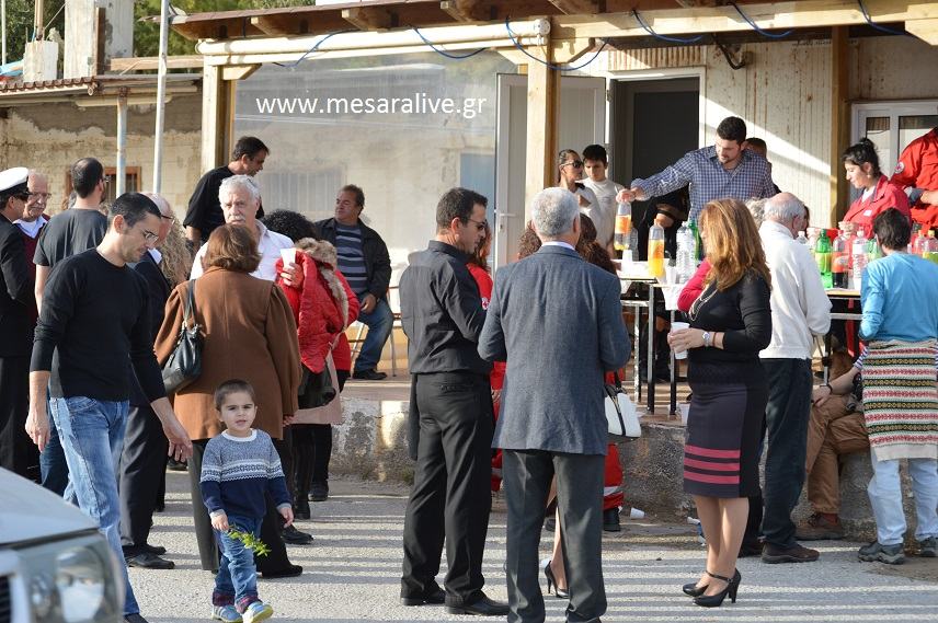 Πολύς κόσμος στο κέρασμα του Συλλόγου Ερασιτεχνών Αλιέων Κόκκινου Πύργου