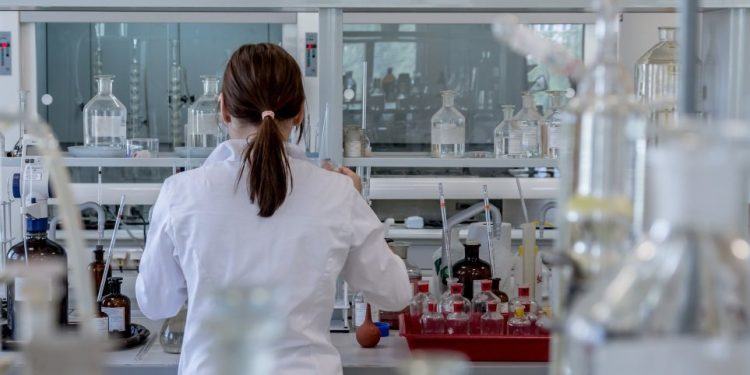 Κορωνοϊός: Γερμανική εταιρεία θεωρεί ότι βρίσκεται κοντά στην παραγωγή εμβολίου