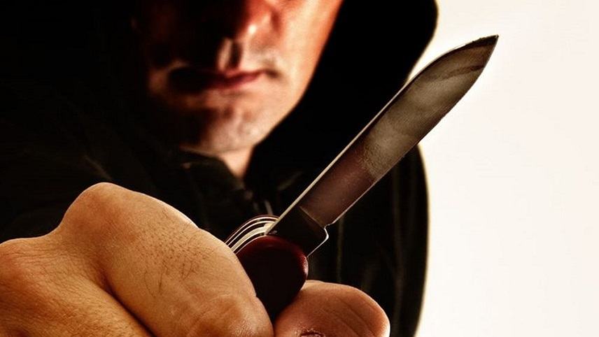 Έβγαλε μαχαίρι στο γείτονα επειδή του ζήτησε να κάνει ησυχία