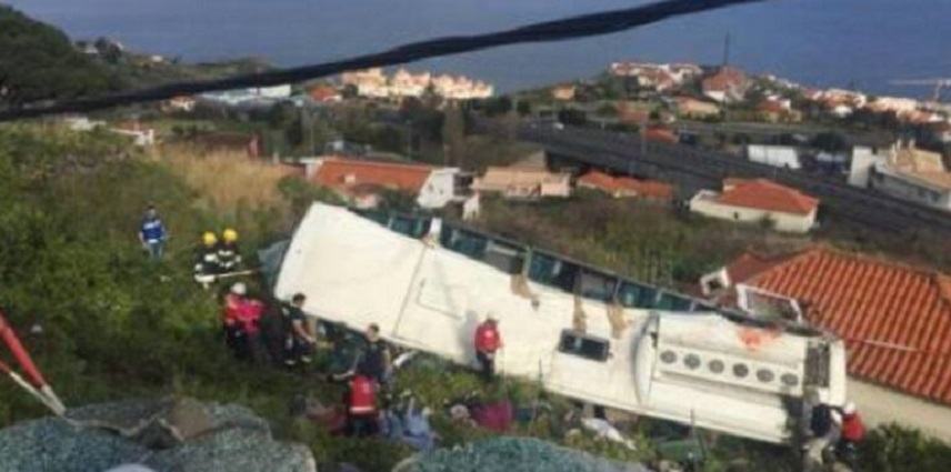 Τραγωδία στην Πορτογαλία! Νεκροί και τραυματίες σε ανατροπή λεωφορείου με τουρίστες!