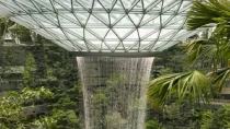 Εγκαινιάζεται ο πιο ψηλός καταρράκτης κλειστού χώρου στη Σιγκαπούρη!(ΒΙΝΤΕΟ)