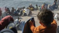 Βάρκα με μετανάστες σε παραλία ανατολικά του Λέντα