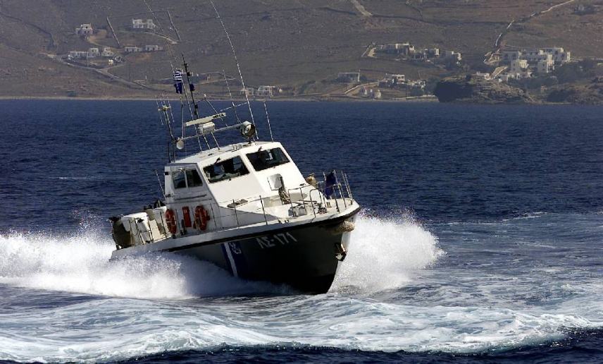 Το Λιμενικό έφτασε άμεσα για τον άνδρα που κόντεψε να πνιγεί...