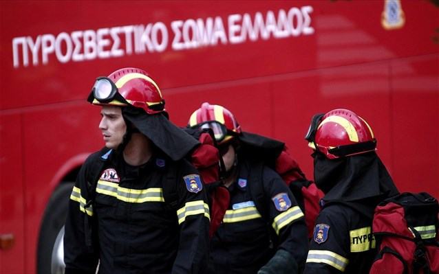 Αναστάτωση από τη φωτιά πάνω στον ΒΟΑΚ - Σε φρεάτιο ομβρίων υδάτων