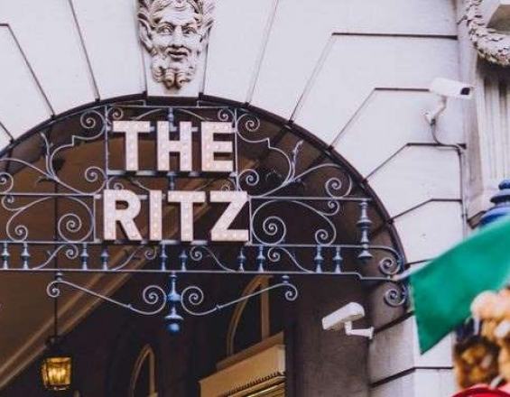 Ritz: Στο “σφυρί” το πολυτελές ξενοδοχείο;