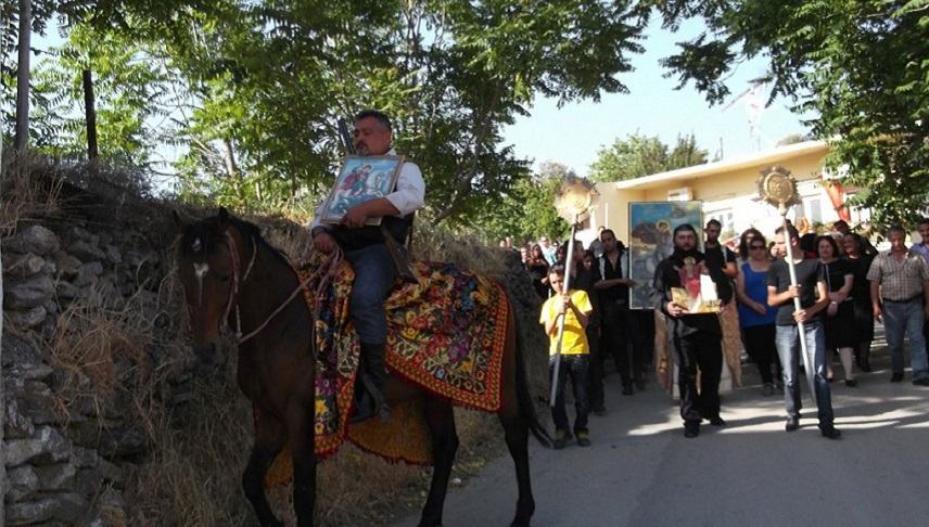 Τα  Πηγαϊδάκια  τιμούν τον Πολιούχο Άγιο Γεώργιο.