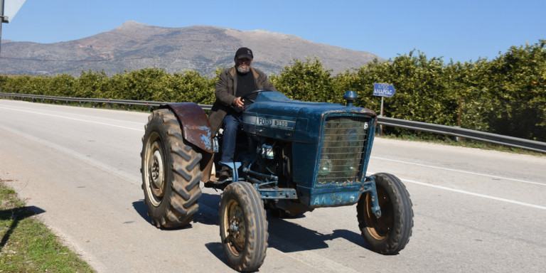 Επιστροφή του ειδικού φόρου για το αγροτικό πετρέλαιο εξετάζει το υπουργείο Αγροτικής Ανάπτυξης