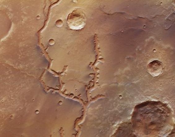 Φωτογραφίες από τις κοιλάδες του Άρη...