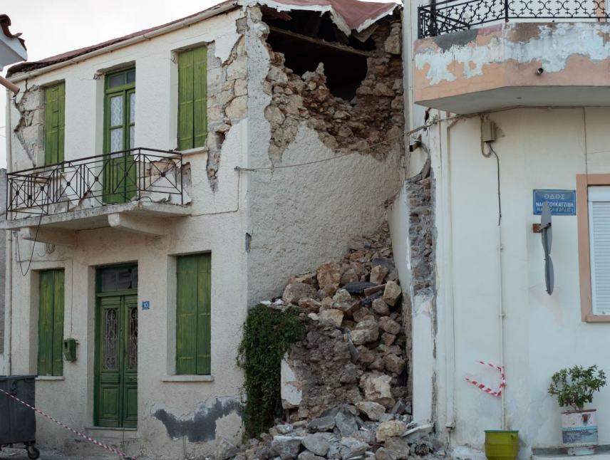 Αρκαλοχώρι: Στο έλεος τραπεζών και funds οι περιουσίες των σεισμοπλήκτων