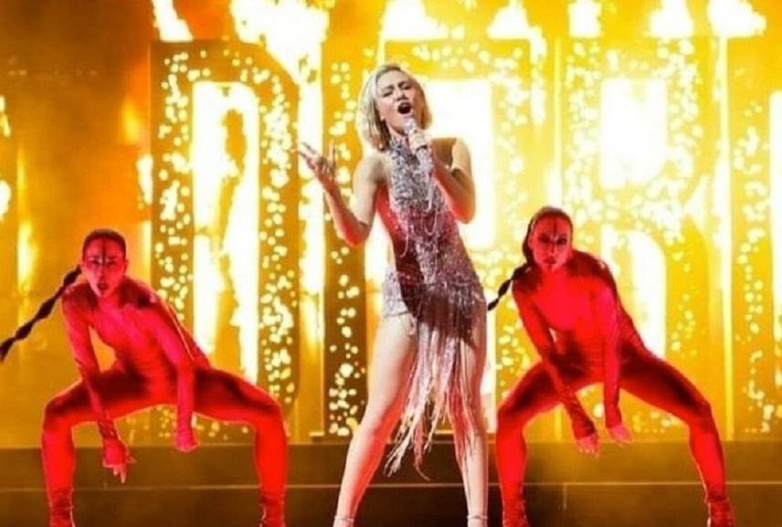 Eurovision: “Φωτία” στη σκηνή η Έλενα Τσαγκρινού-Στον τελικό η Κύπρος