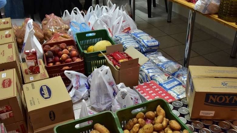 Γόρτυνα: Διανέμουν τρόφιμα σε όσους έχουν ανάγκη