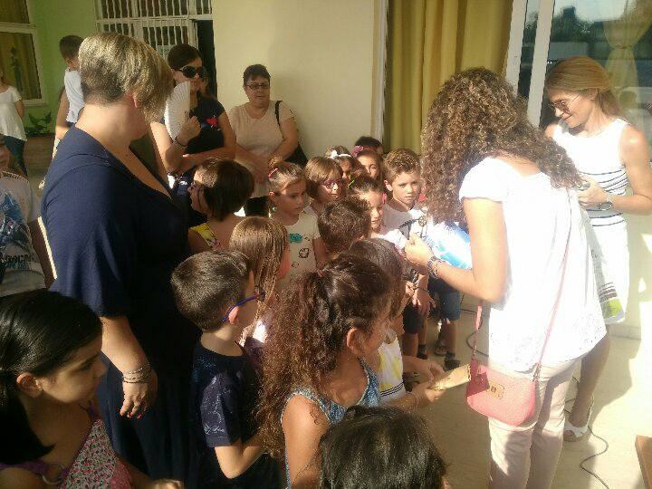 Αγιασμός με απονομή πλακέτας και δώρα για τα πρωτάκια στο 1ο ΔΣ Μοιρών