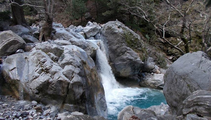 Ηλικιωμένος τουρίστας άφησε την τελευταία του πνοή στο φαράγγι της Σαμαριάς