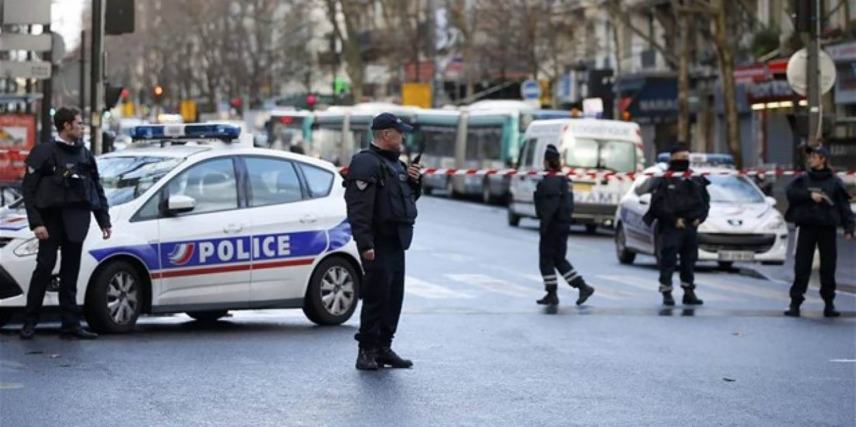 75χρονη μαχαίρωσε 7χρονο στη μέση του δρόμου