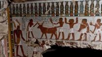 Εντυπωσιακές τοιχογραφίες σε αρχαίο τάφο στο Λούξορ της Αιγύπτου.
