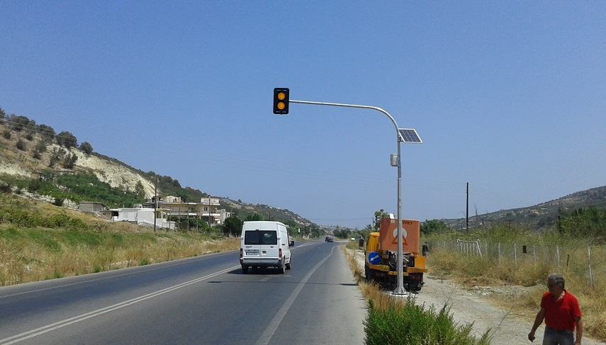 Οδηγοί προσοχή… Νέα φανάρια στους κόμβους Αθανάτων και Δαφνών