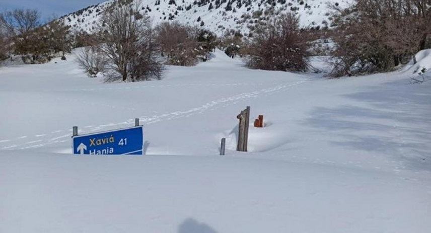 «Χάθηκε» από το χιόνι η είσοδος στο φαράγγι της Σαμαριάς