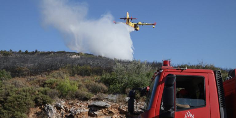 Πυροσβέστες και αεροσκάφη στέλνει η ΕΕ – 4 αεροπλάνα στην Ελλάδα