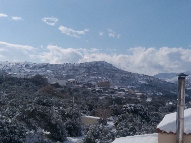 Ο χιονισμένος Φουρφουράς στον Ψηλορείτη (βίντεο)