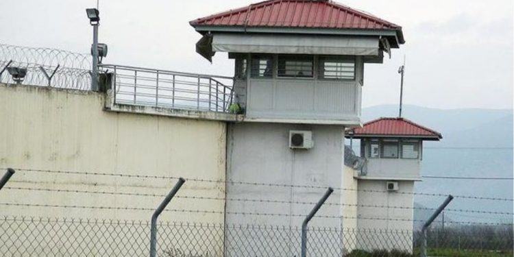Κι άλλος κρατούμενος πήρε άδεια και δεν επέστρεψε στο κελί του