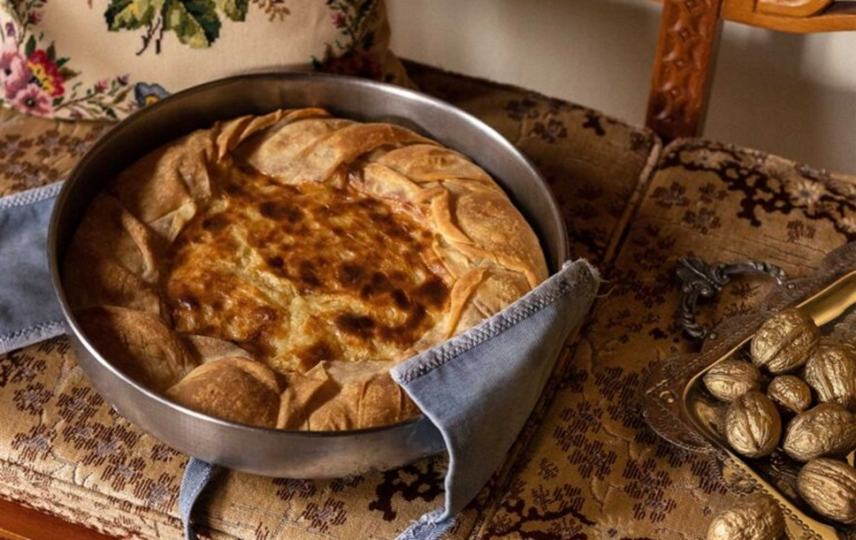 Γαλατόπιτα γλυκιά με καρύδια