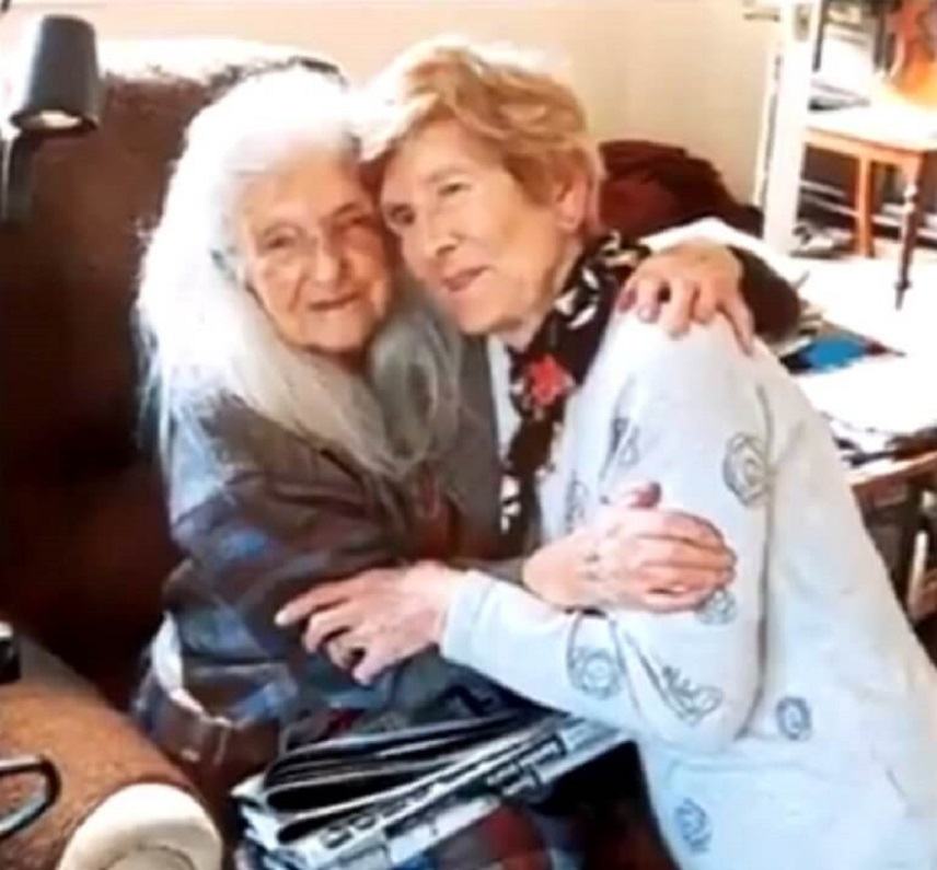 Στα 81 της χρόνια συνάντησε για πρώτη φορά τη...μητέρα της!