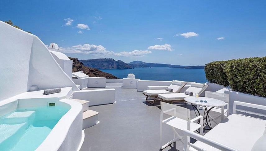 Tο Canaves Oia Santorini, καλύτερο resort στην Ευρώπη