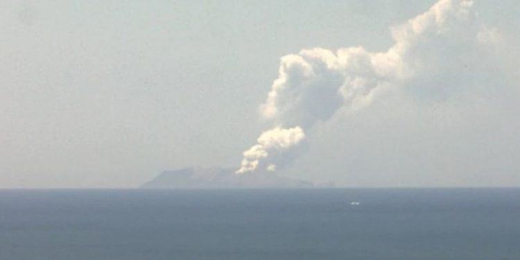 Νέα Ζηλανδία: Ηφαίστειο εξερράγη στο Λευκό νησί