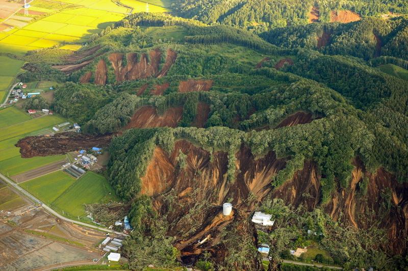 Ιαπωνία: Ο σεισμός άλλαξε τον χάρτη -Μετακινήθηκαν βουνά