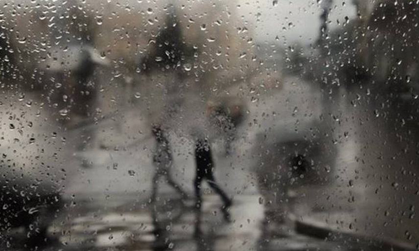 Βροχερή η εθνική επέτειος στην Κρήτη