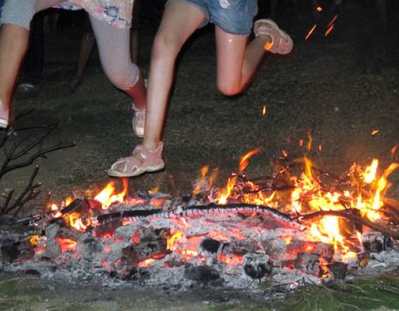 Η λαϊκή γιορτή και το έθιμο του Κλήδονα