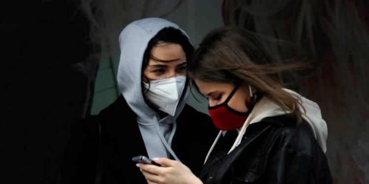 Αρση περιοριστικών μέτρων: Πρόστιμο 150 ευρώ για όσους δεν φορούν μάσκες