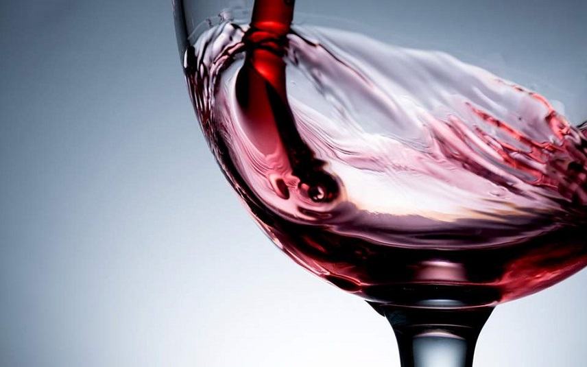 Καταργείται ο ειδικός φόρος κατανάλωσης στο κρασί